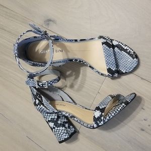 Gianni Bini Linyanne Snakeskin Print 